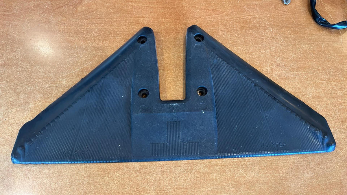 USED HYD-1-DP T-H Marine Hydrofoil Performance Stabilizer Fits All Outboards & Stern Drives