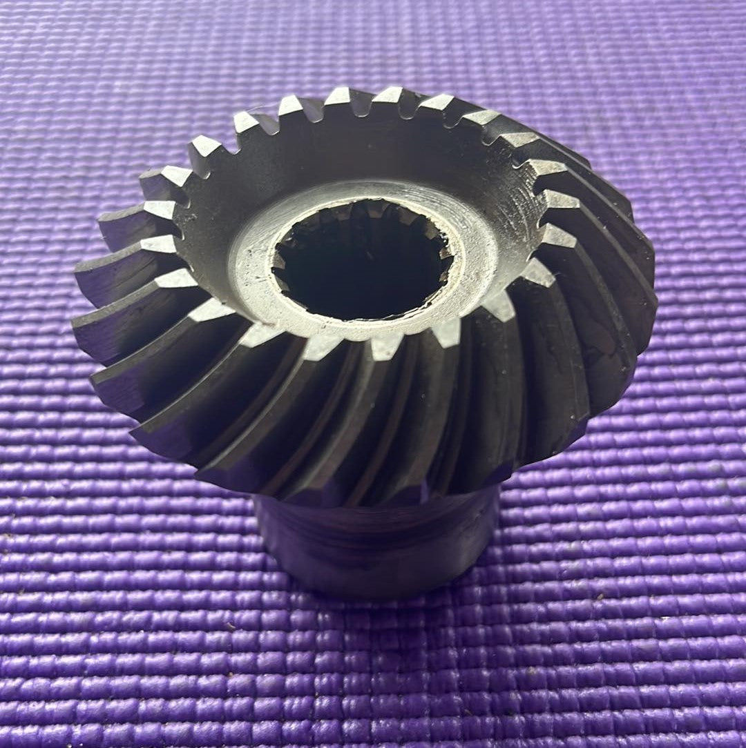 USED 853641 Mercury Mercruiser Alpha One Gen II Upper Gear 1.47:1 22 Teeth