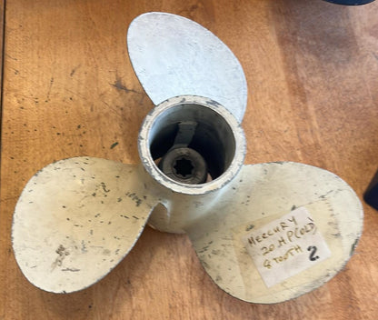 USED 48-33482-9 Mercury Mariner 9 7/8 x 9P 3 Blade Aluminum Propeller