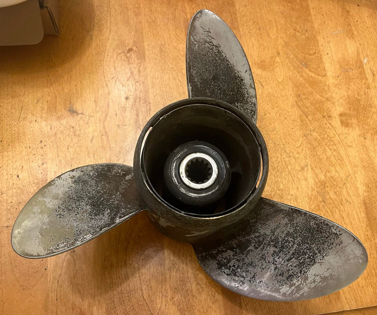 USED 384702 Johnson Evinrude SS 12.75 x 21P Propeller 40-140hp
