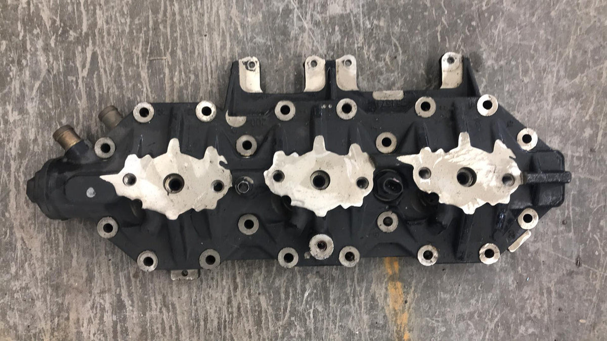 USED 354574 OMC Evinrude 300hp Etec Outboard Motor Cylinder Head Port